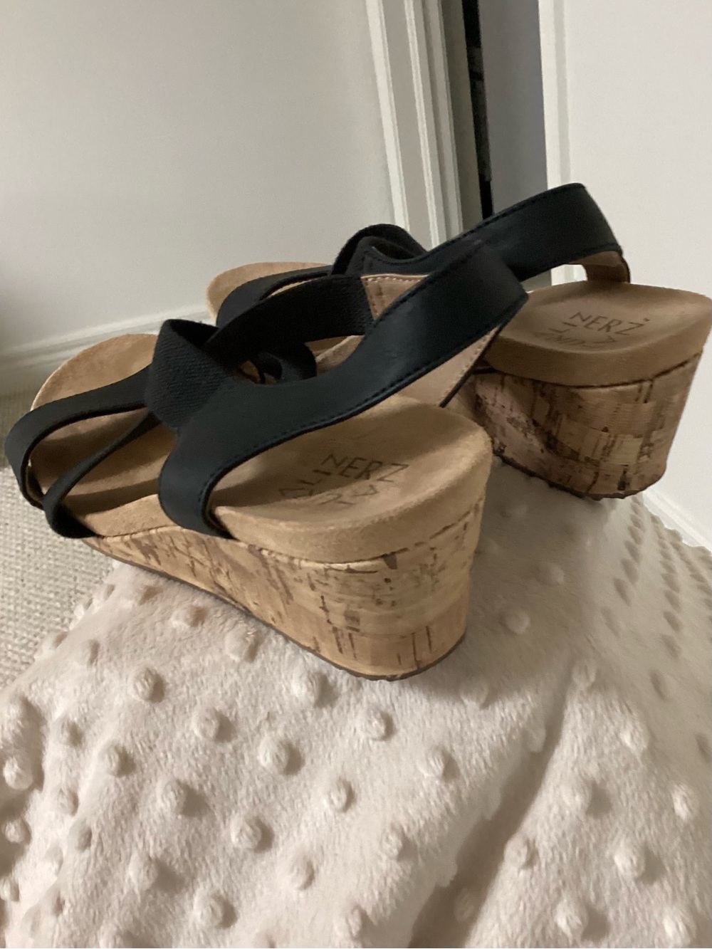 Naturalizer Comfort Stretch Black Women's Slingback Sandals - Picture 2 of 6